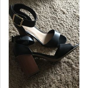 Black Leather strap sandal-block heels